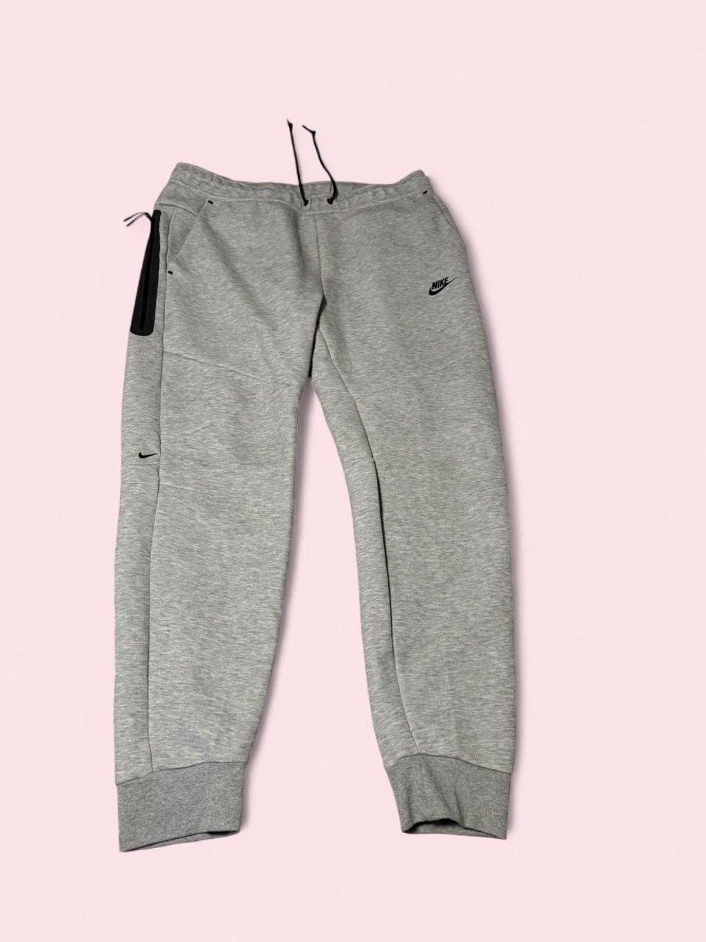 Nike Grey Heather Men’s Jogger Sweatpants with Black Accents